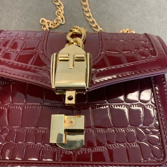 Red burgundy Messenger Bag small Shoulder Bag Crocodile pattern Flap chain Sling - Picture 7 of 12